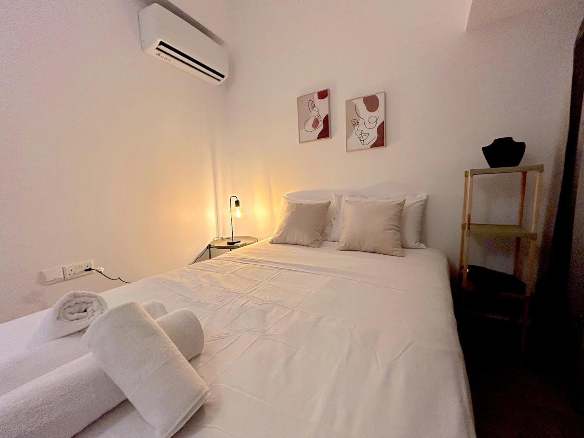 Queen Regina Suites By Platform 357 Nikosia Exterior foto