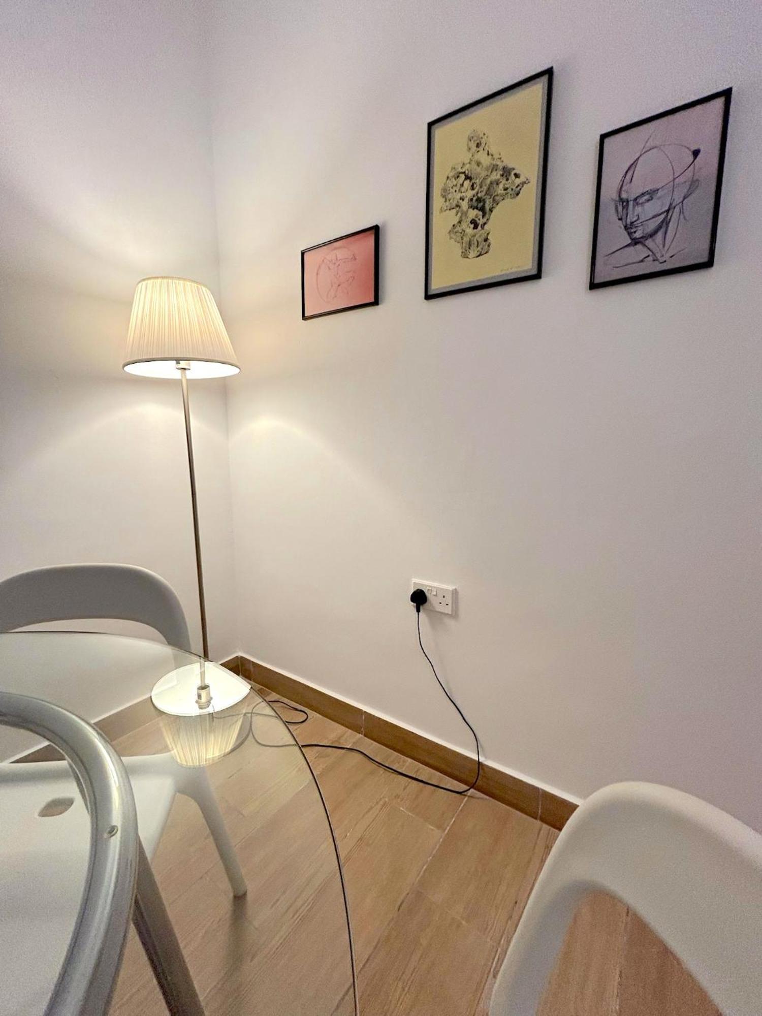 Queen Regina Suites By Platform 357 Nikosia Exterior foto