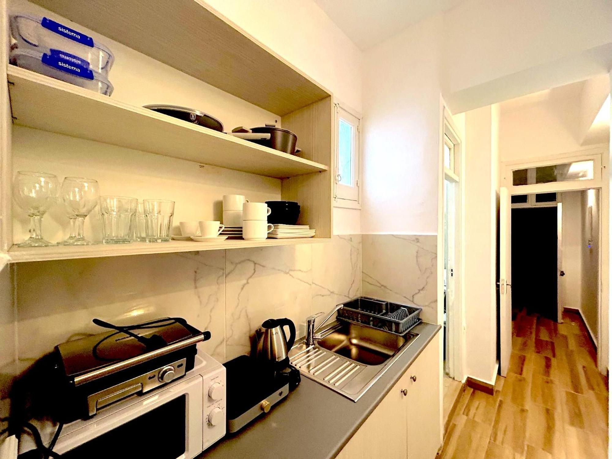 Queen Regina Suites By Platform 357 Nikosia Exterior foto