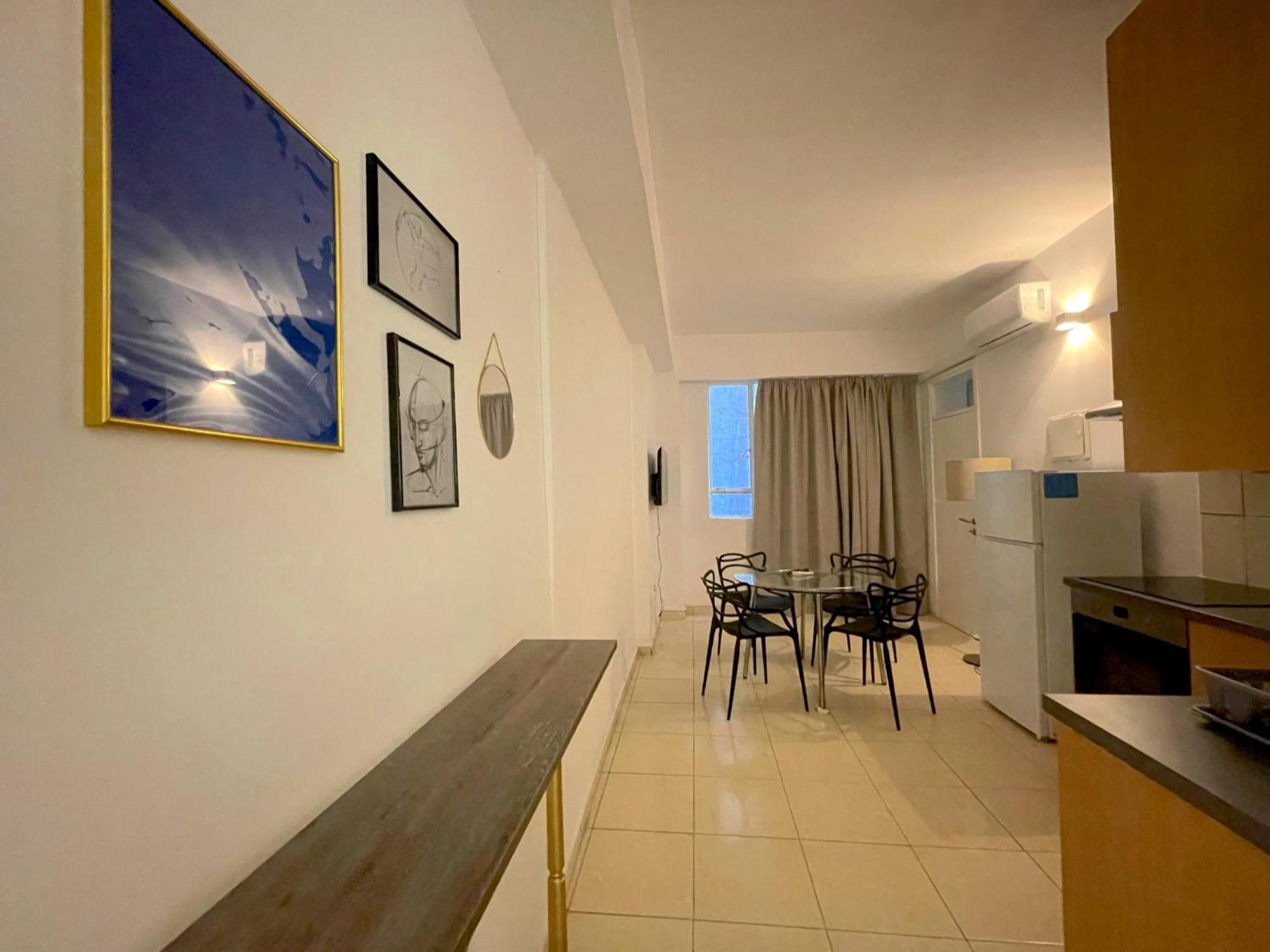 Queen Regina Suites By Platform 357 Nikosia Exterior foto